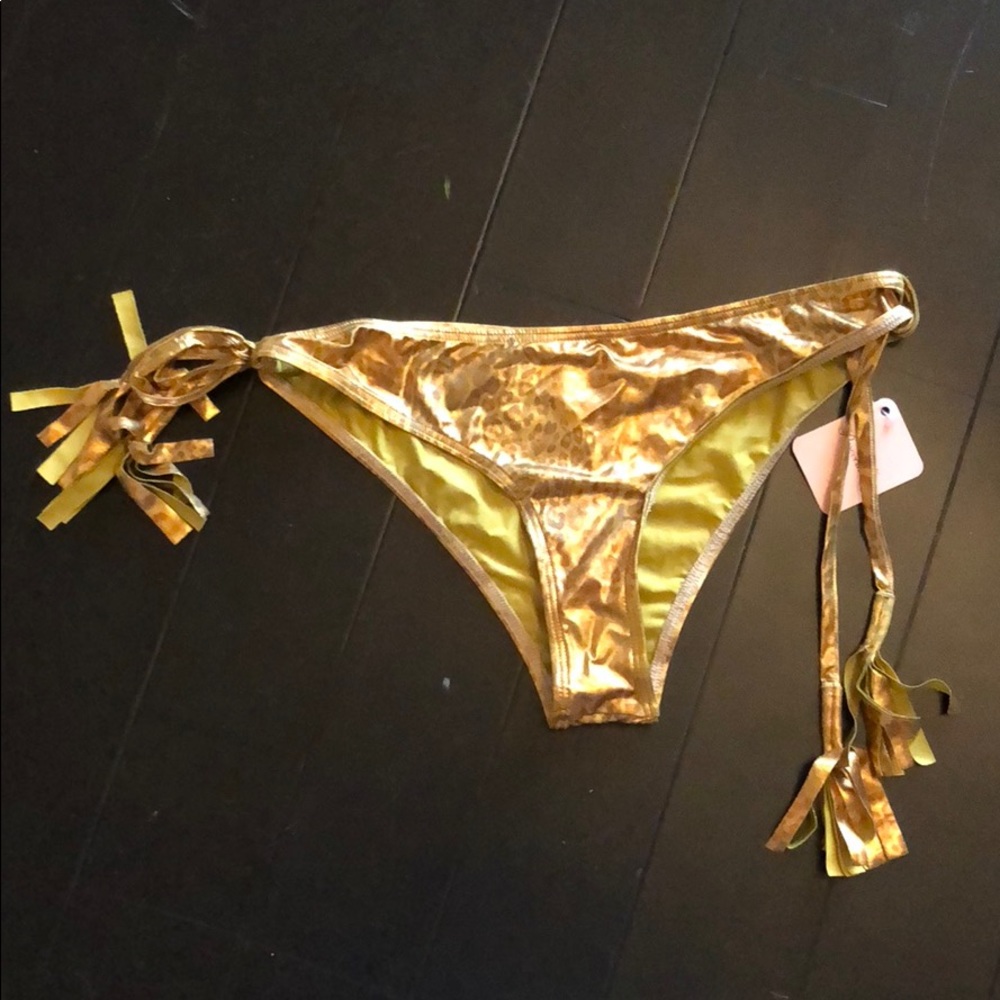 Bikini bottoms